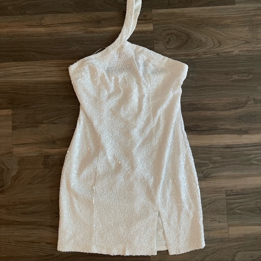 superdown White One-Shoulder Sequin Mini Dress